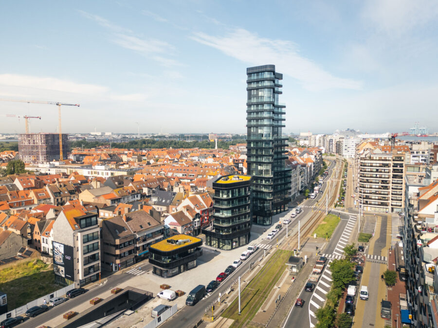 Aereal view of the Heldentoren in Knokke-Heist (photo © CHOISI)